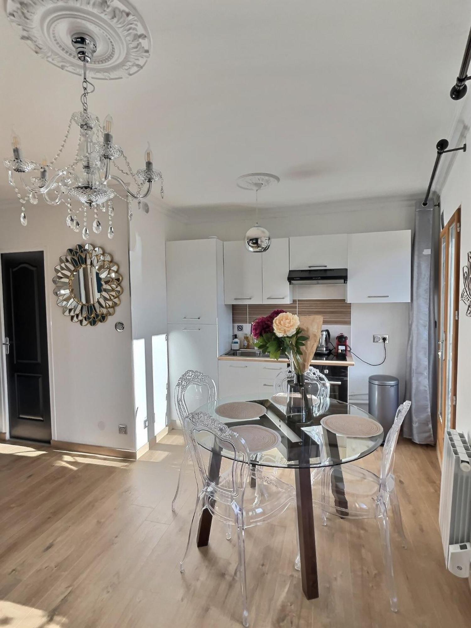 Appartement De Charme Avec Balcon Au Pied Des Commerces Béziers Kültér fotó